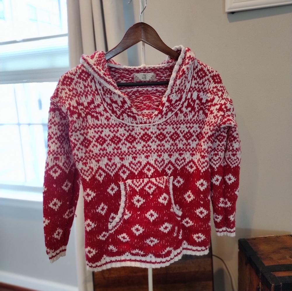 Red and white sweater hooded
